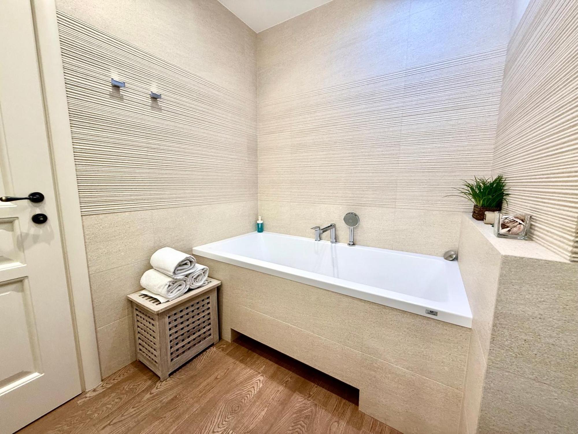 Unique Charles Bridge 2Bdr Apartment. Prága Kültér fotó