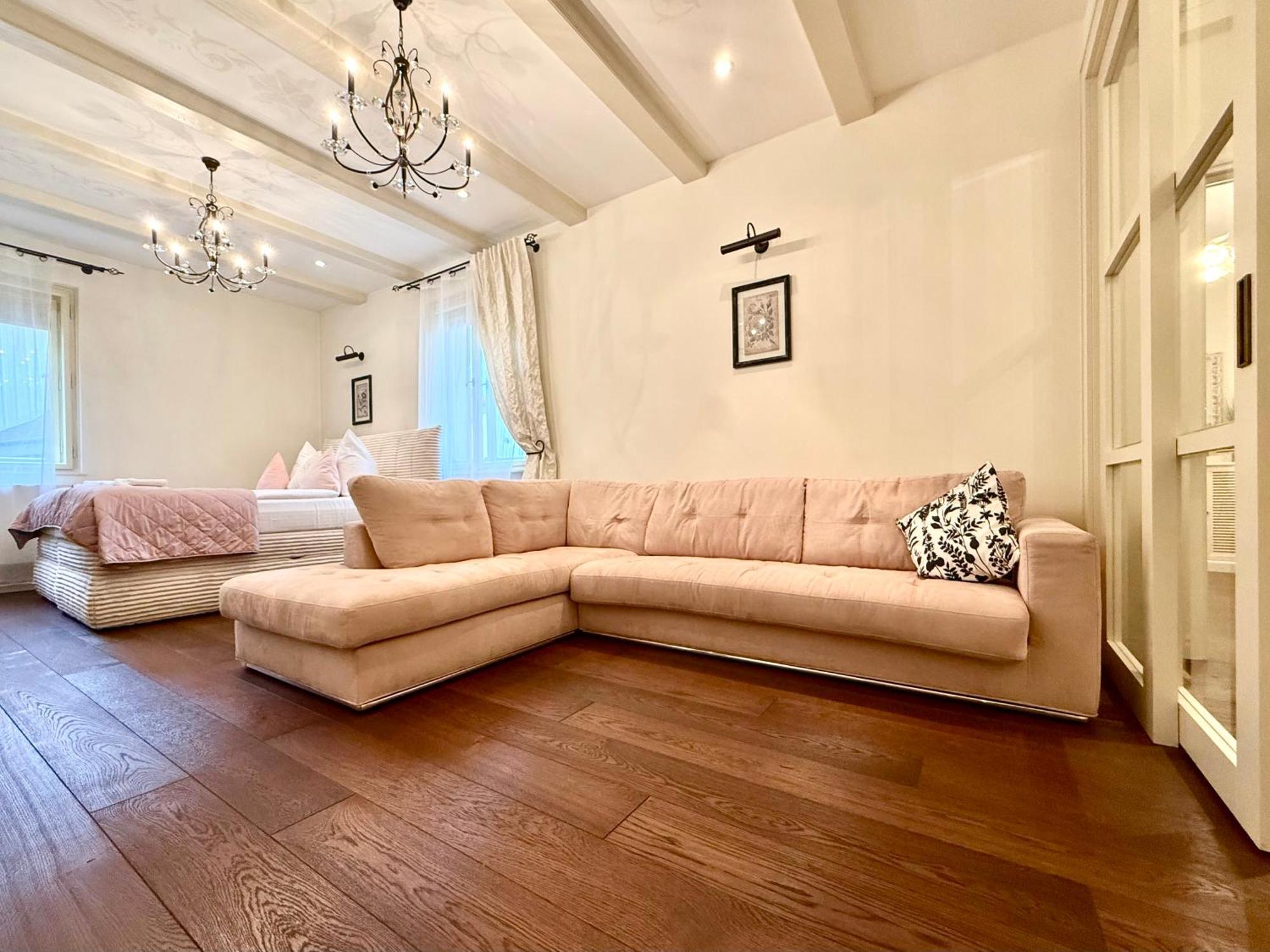 Unique Charles Bridge 2Bdr Apartment. Prága Kültér fotó