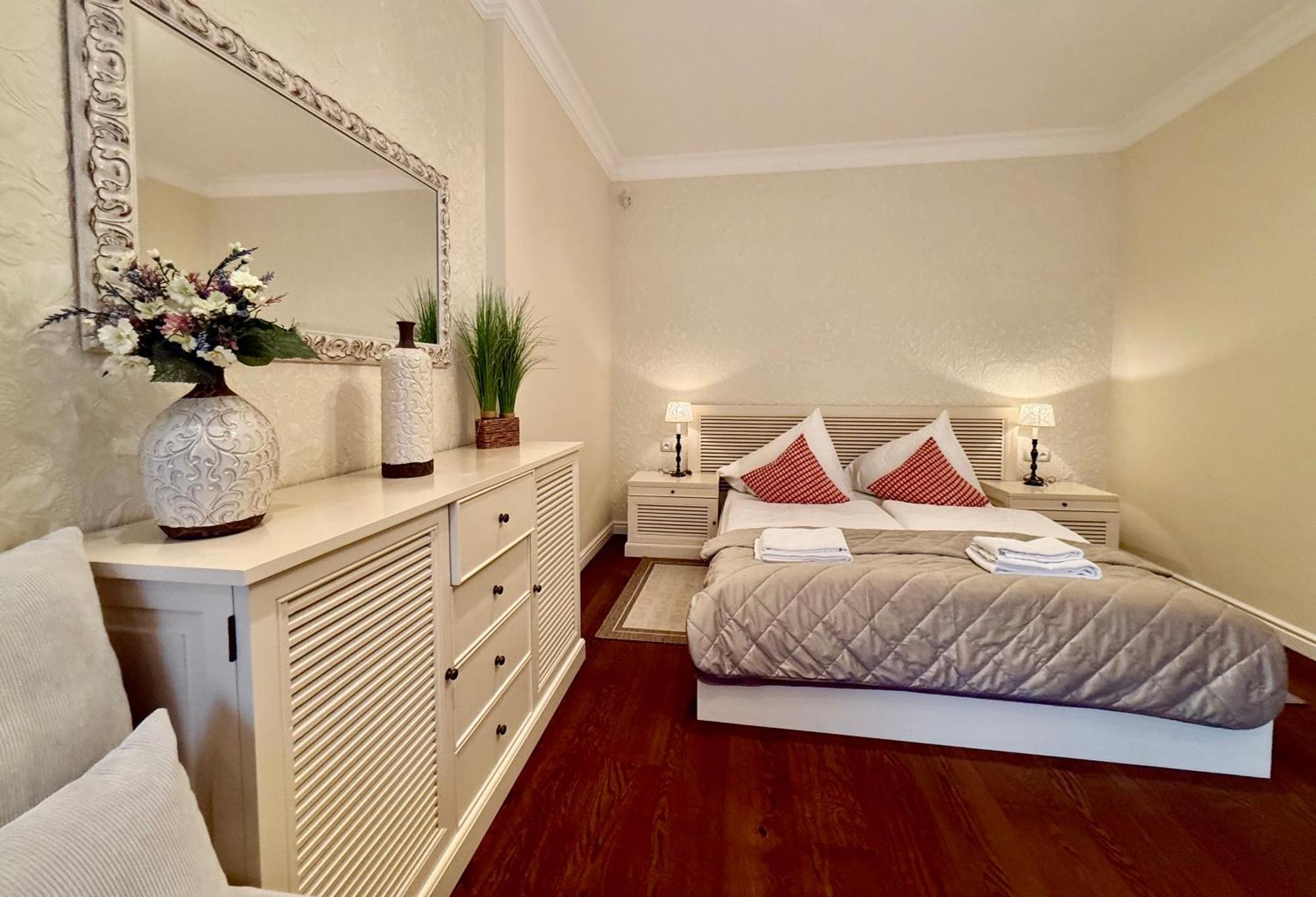 Unique Charles Bridge 2Bdr Apartment. Prága Kültér fotó