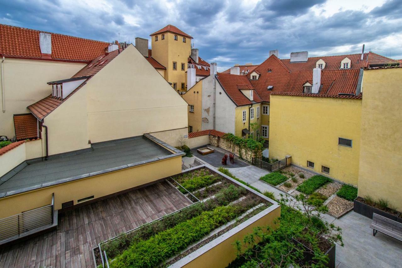 Unique Charles Bridge 2Bdr Apartment. Prága Kültér fotó