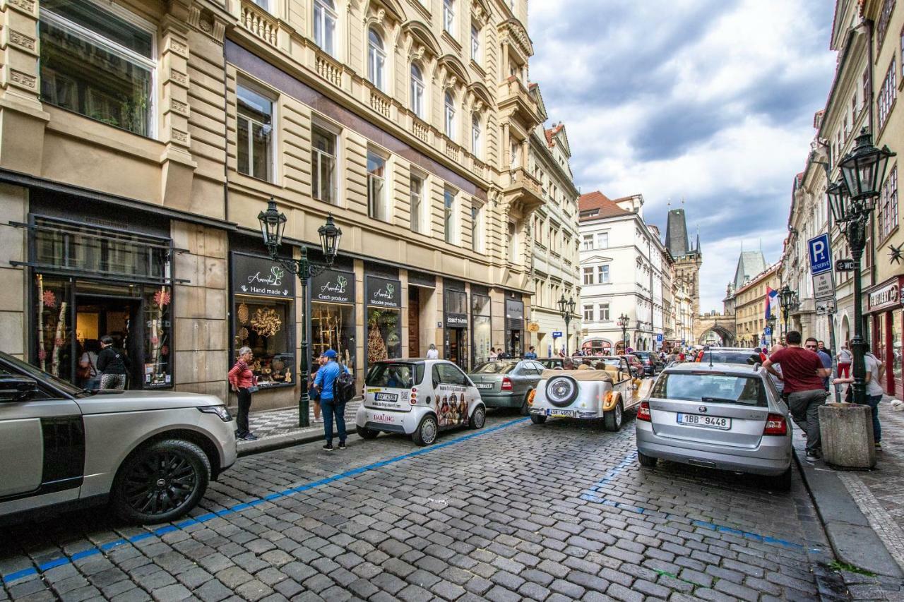 Unique Charles Bridge 2Bdr Apartment. Prága Kültér fotó