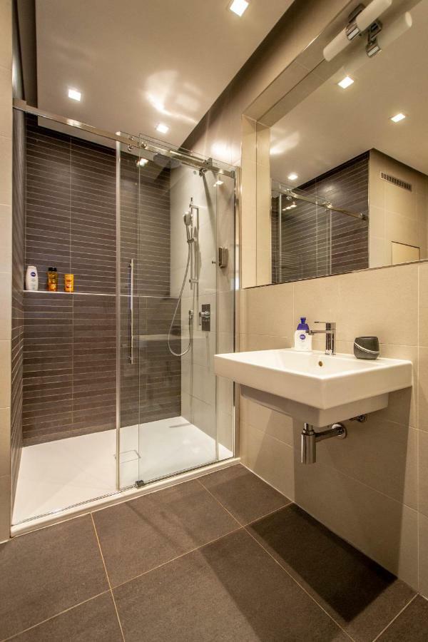 Unique Charles Bridge 2Bdr Apartment. Prága Kültér fotó