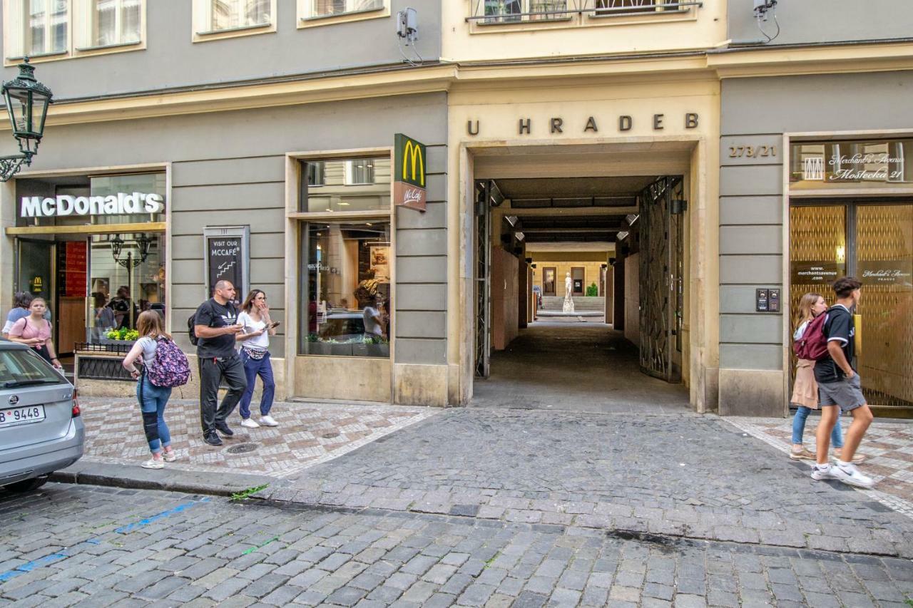 Unique Charles Bridge 2Bdr Apartment. Prága Kültér fotó